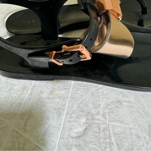 Ted Baker Ainda Rose Gold Bow Ankle TStrap Thong Jelly Bow Sandals Flats Black - Picture 11 of 16